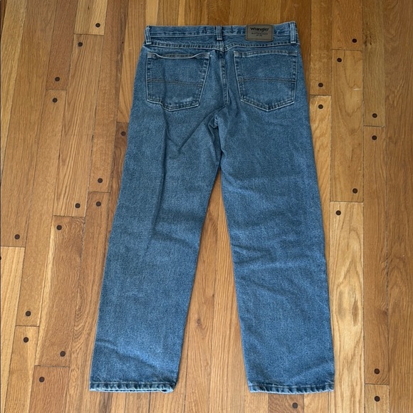 Wrangler Jeans Men's 32 x 29 Classic Five Pocket - Picture 4 of 6